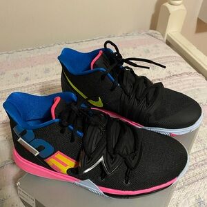 Nike Kyrie 5 (GS) 'Just Do It' AQ2456-003